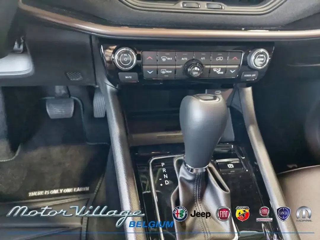 Jeep Compass - Thumbnail 14
