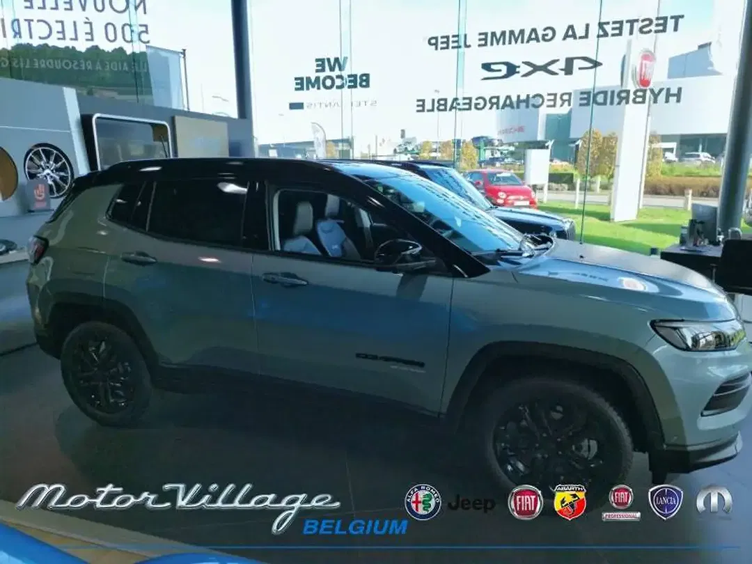 Jeep Compass - Thumbnail 4