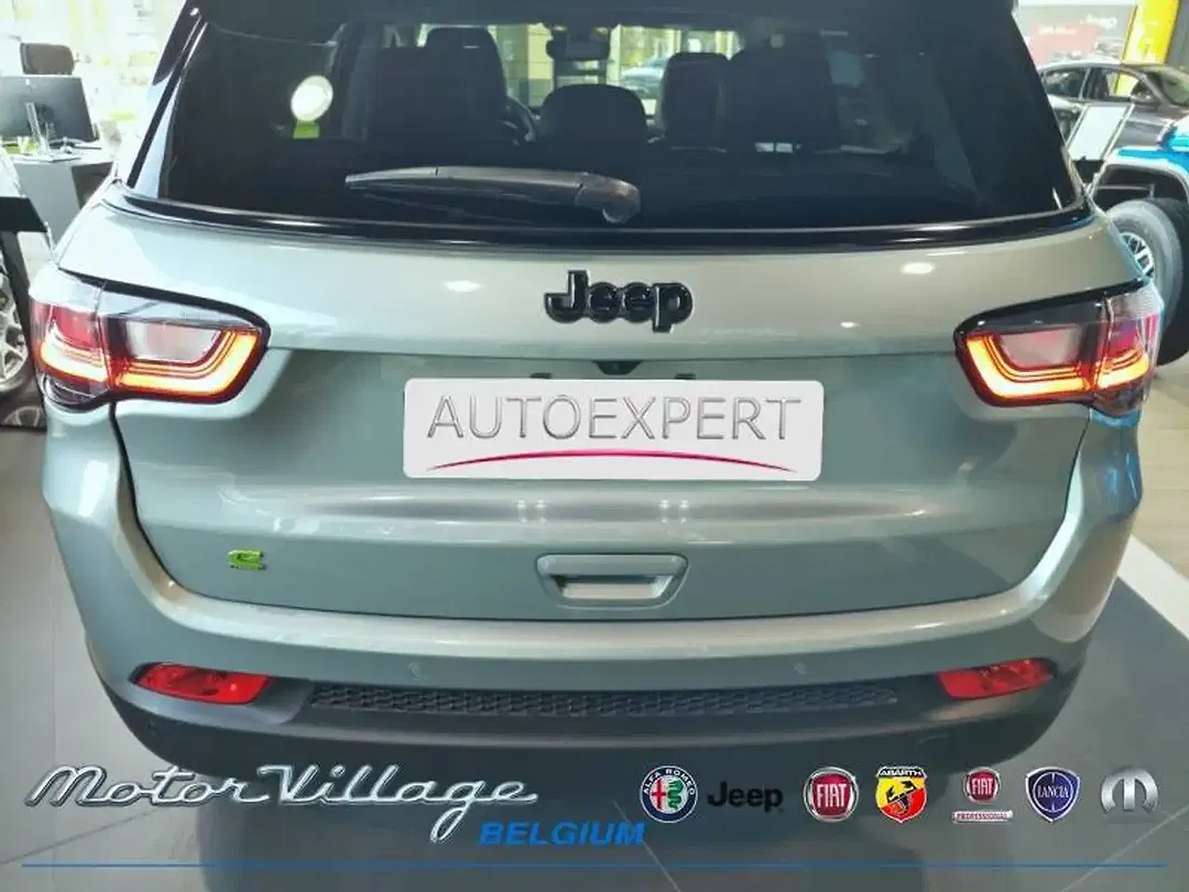Jeep Compass - Thumbnail 5