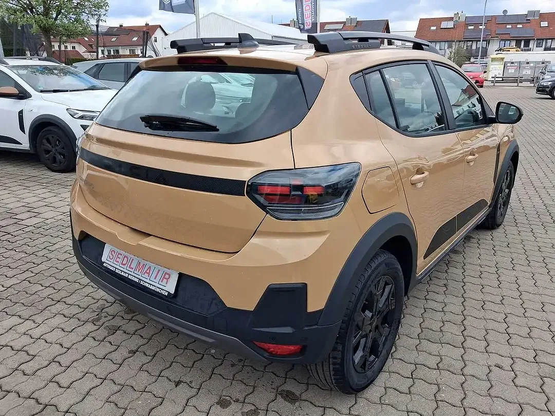 Dacia Sandero - Thumbnail 3