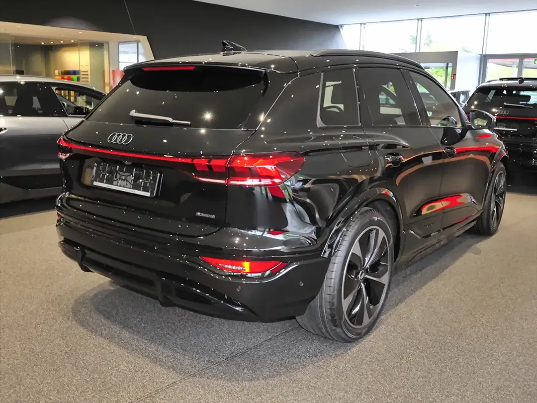 Audi Q6 e-tron - Thumbnail 4
