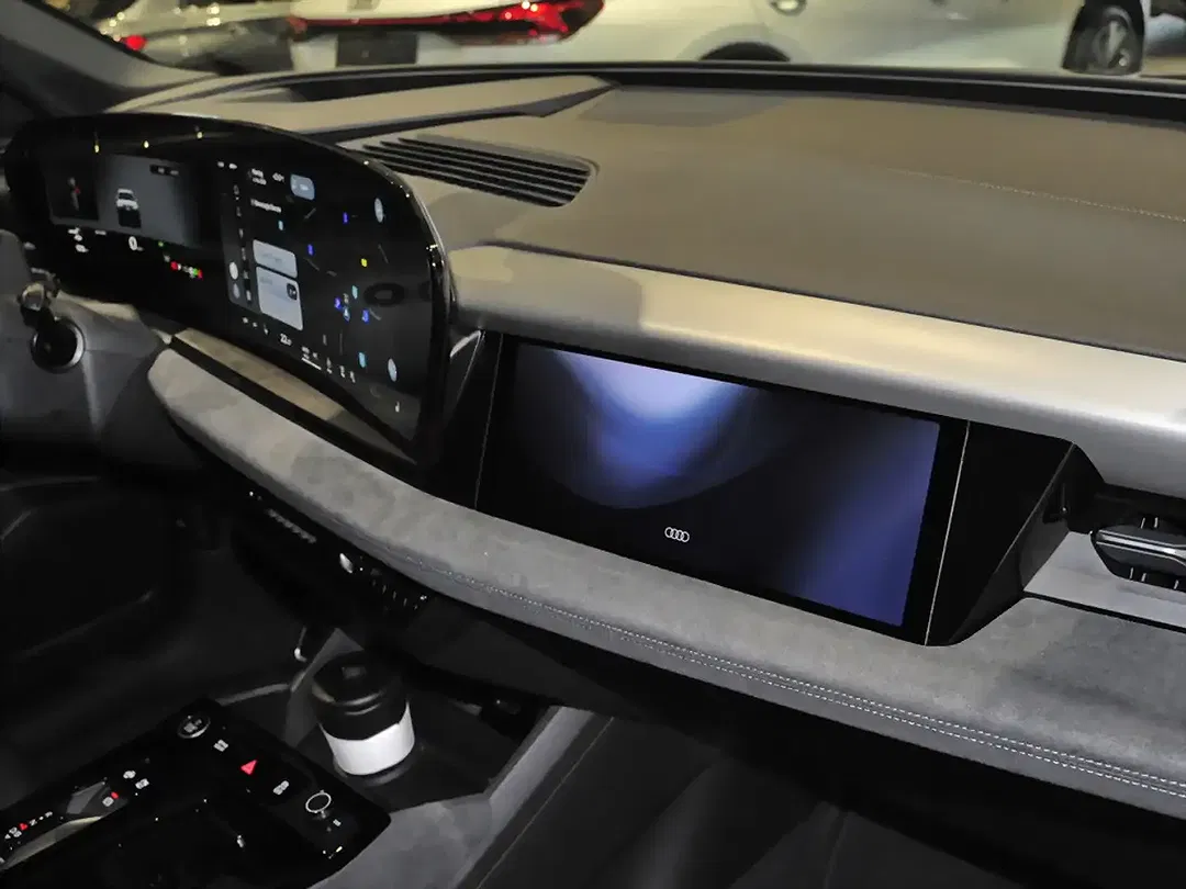 Audi Q6 e-tron - Thumbnail 7