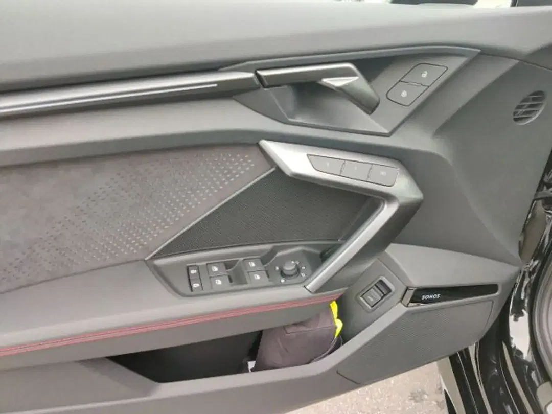 Audi RS3 - Thumbnail 13