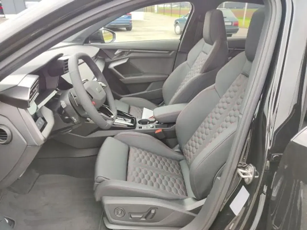 Audi RS3 - Thumbnail 6