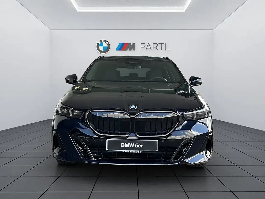 BMW 520 - Thumbnail 2