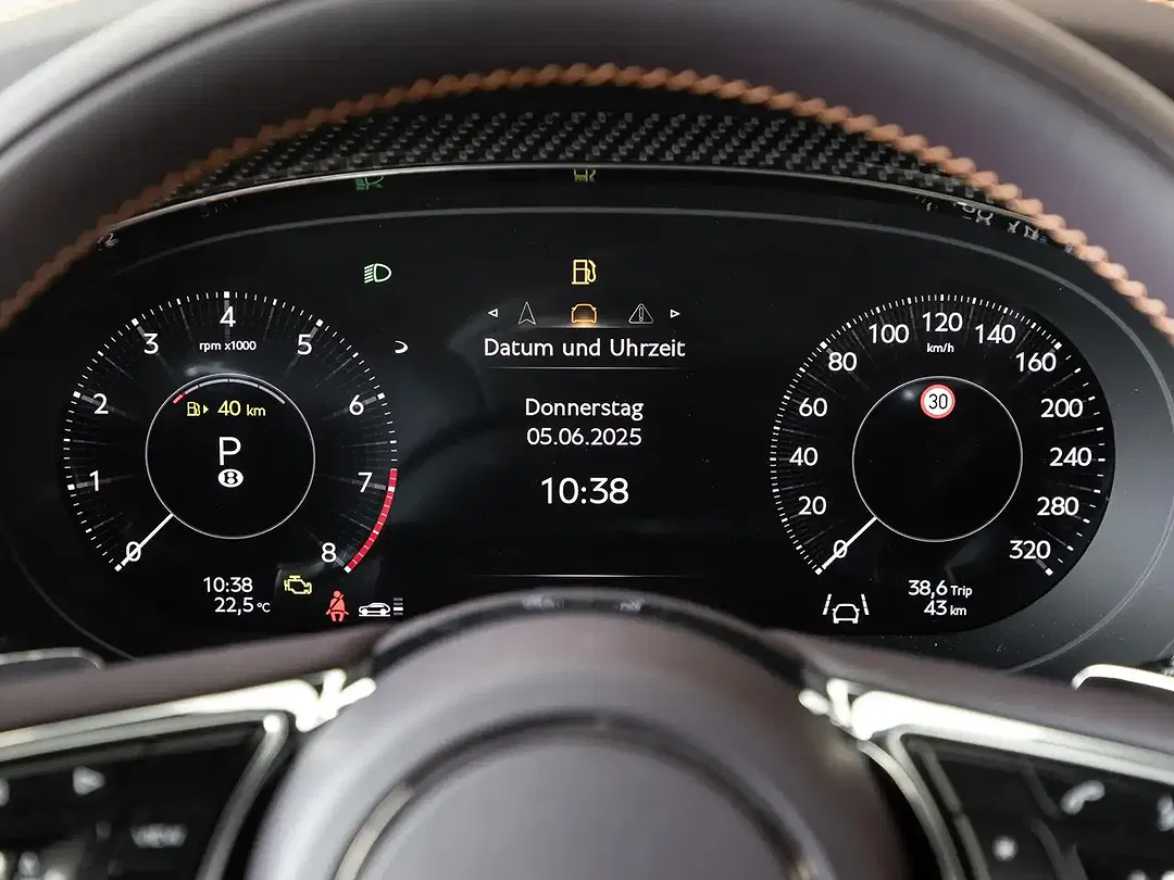 Bentley Bentayga - Thumbnail 13