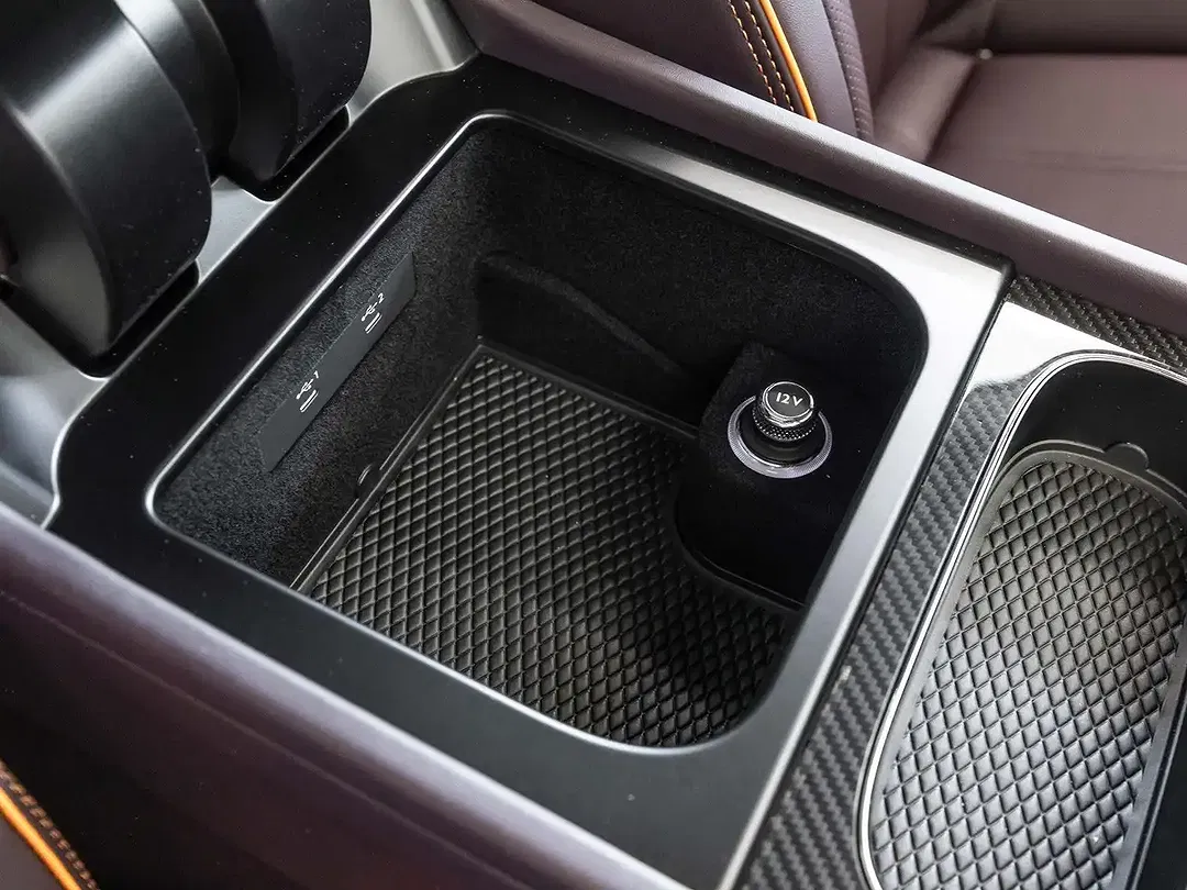 Bentley Bentayga - Thumbnail 18