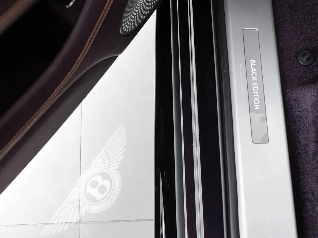 Bentley Bentayga - Thumbnail 21