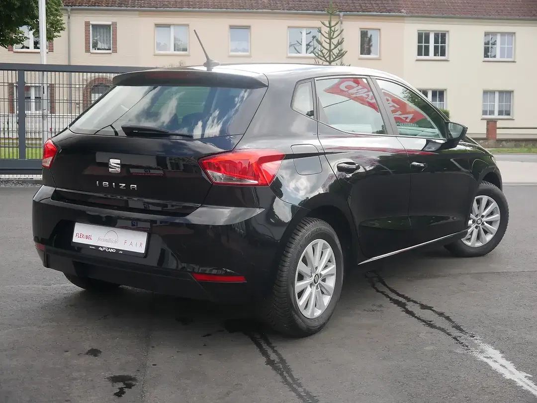 SEAT Ibiza - Thumbnail 3