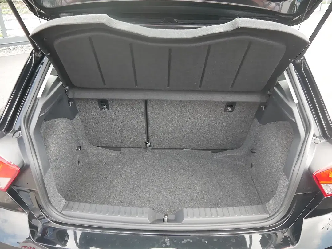 SEAT Ibiza - Thumbnail 8