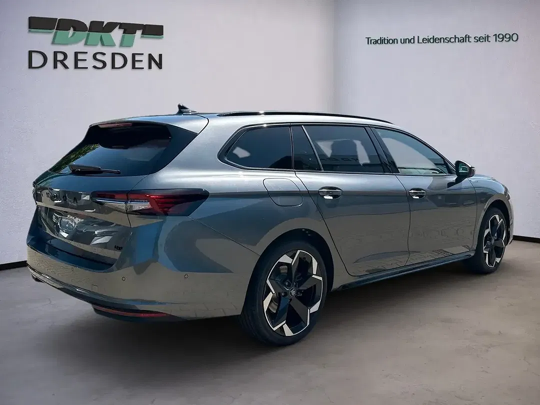 Skoda Superb - Thumbnail 5