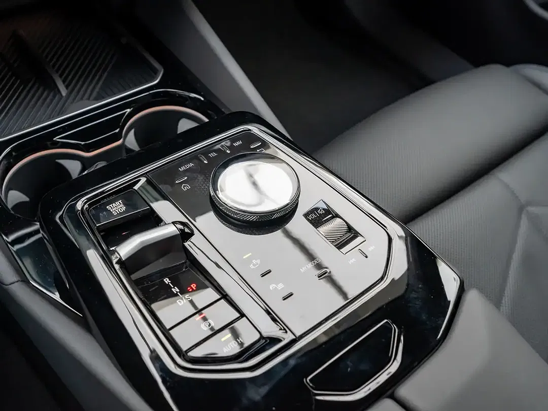 BMW 520 - Thumbnail 15