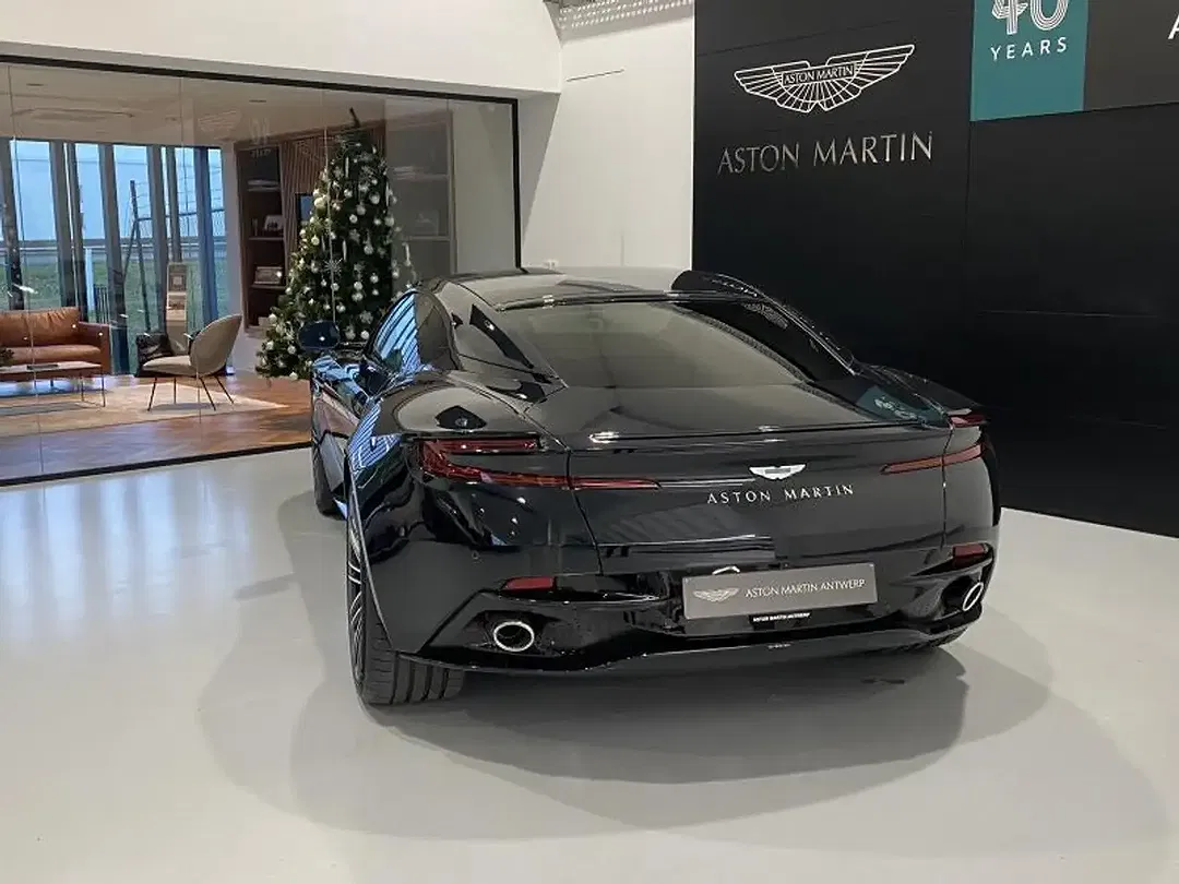 Aston Martin DB12 - Thumbnail 8