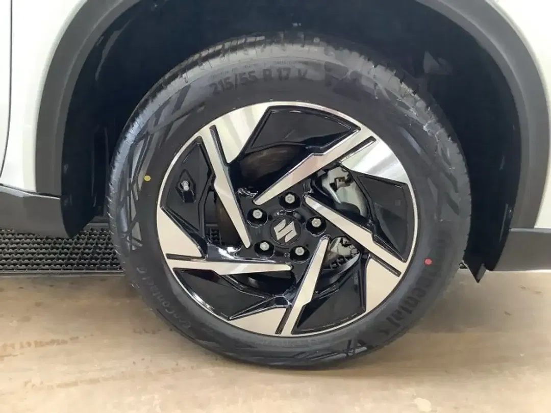 Suzuki Vitara - Thumbnail 4