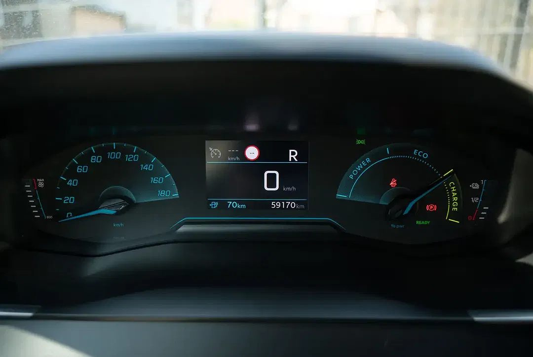 Peugeot 2008 - Thumbnail 10