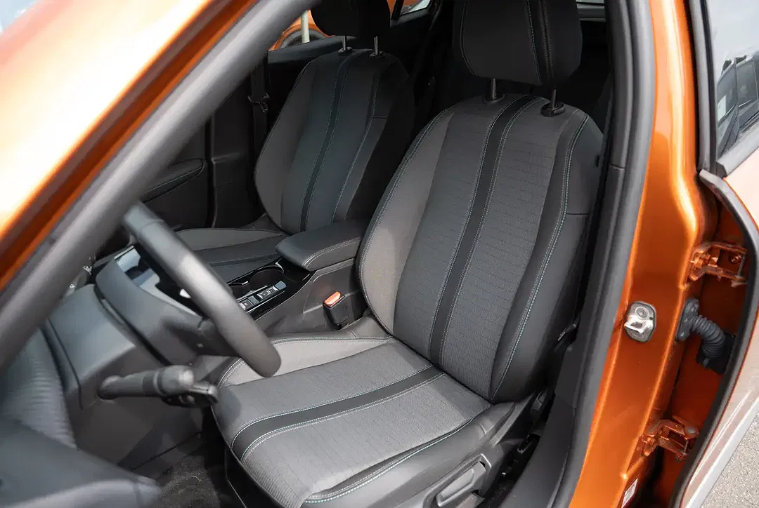 Peugeot 2008 - Thumbnail 3