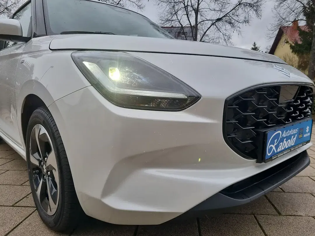 Suzuki Swift - Thumbnail 8