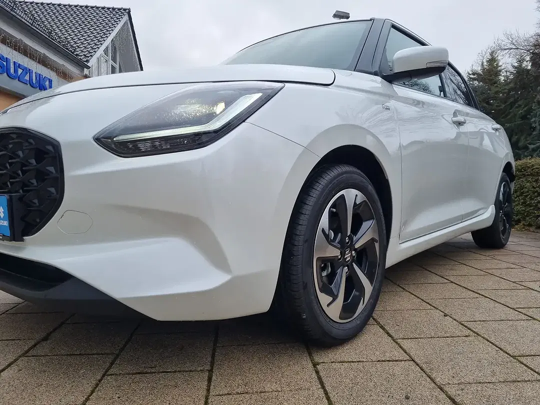 Suzuki Swift - Thumbnail 9