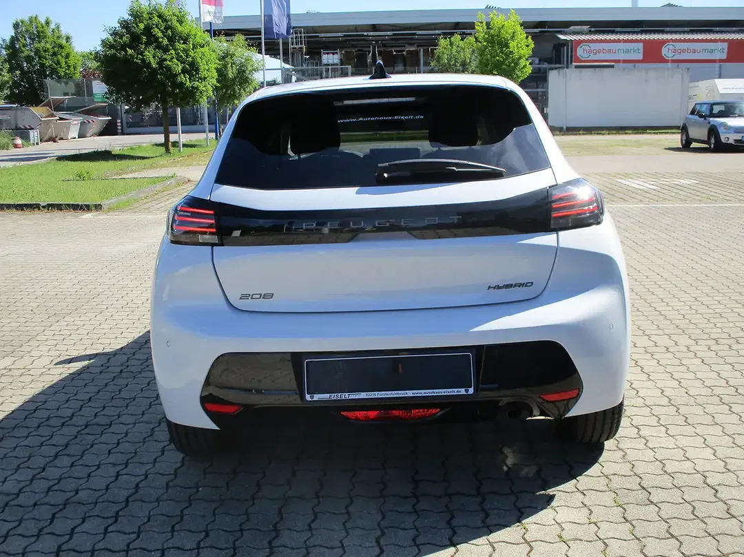 Peugeot 208 - Thumbnail 5