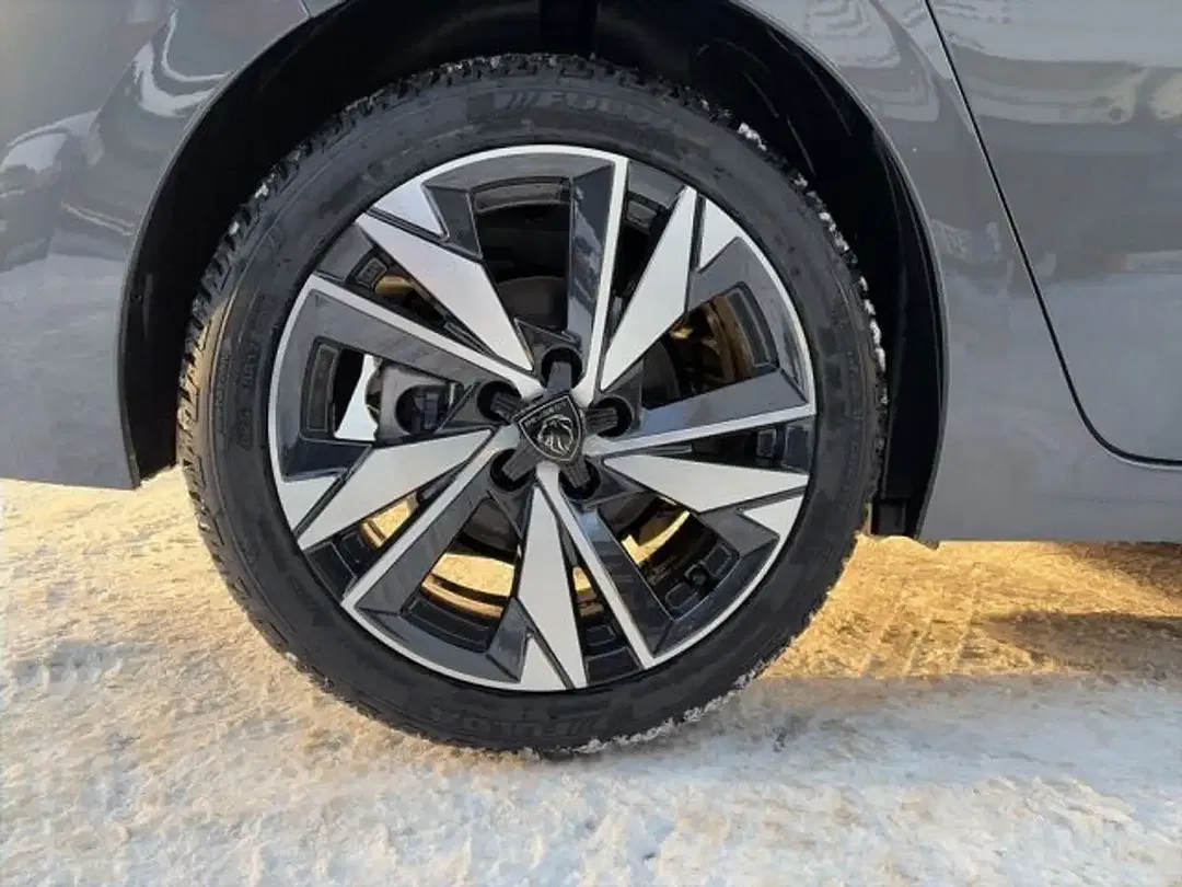 Peugeot 308 - Thumbnail 15