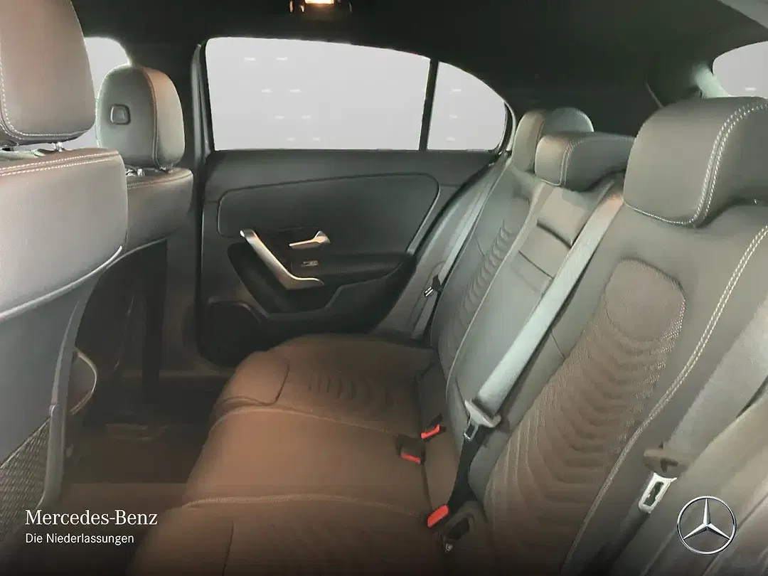Mercedes-Benz A 250 - Thumbnail 11