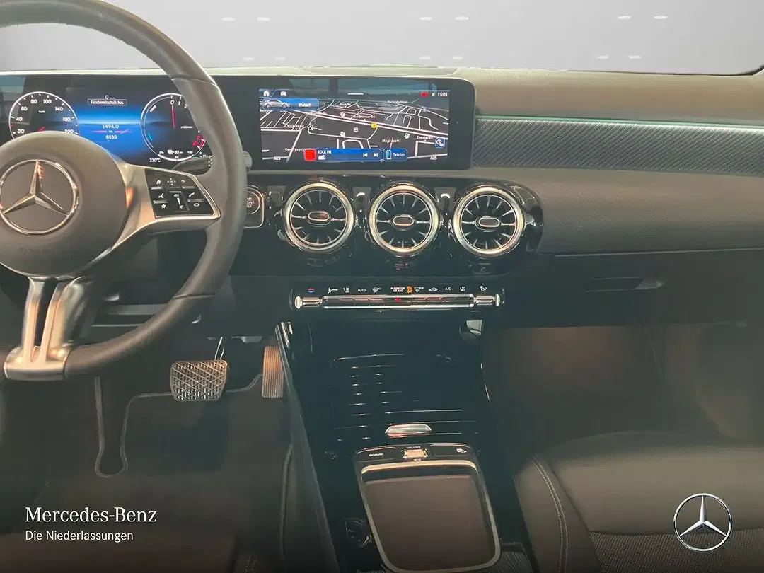 Mercedes-Benz A 250 - Thumbnail 14