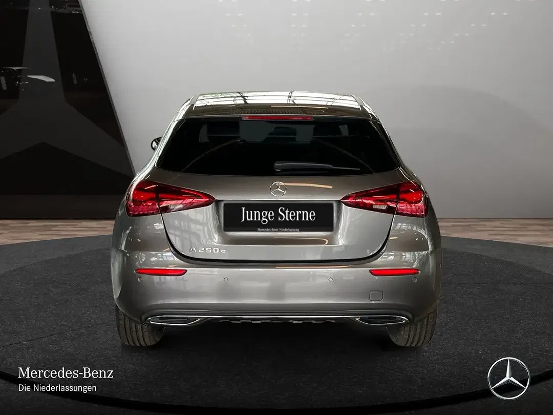 Mercedes-Benz A 250 - Thumbnail 8