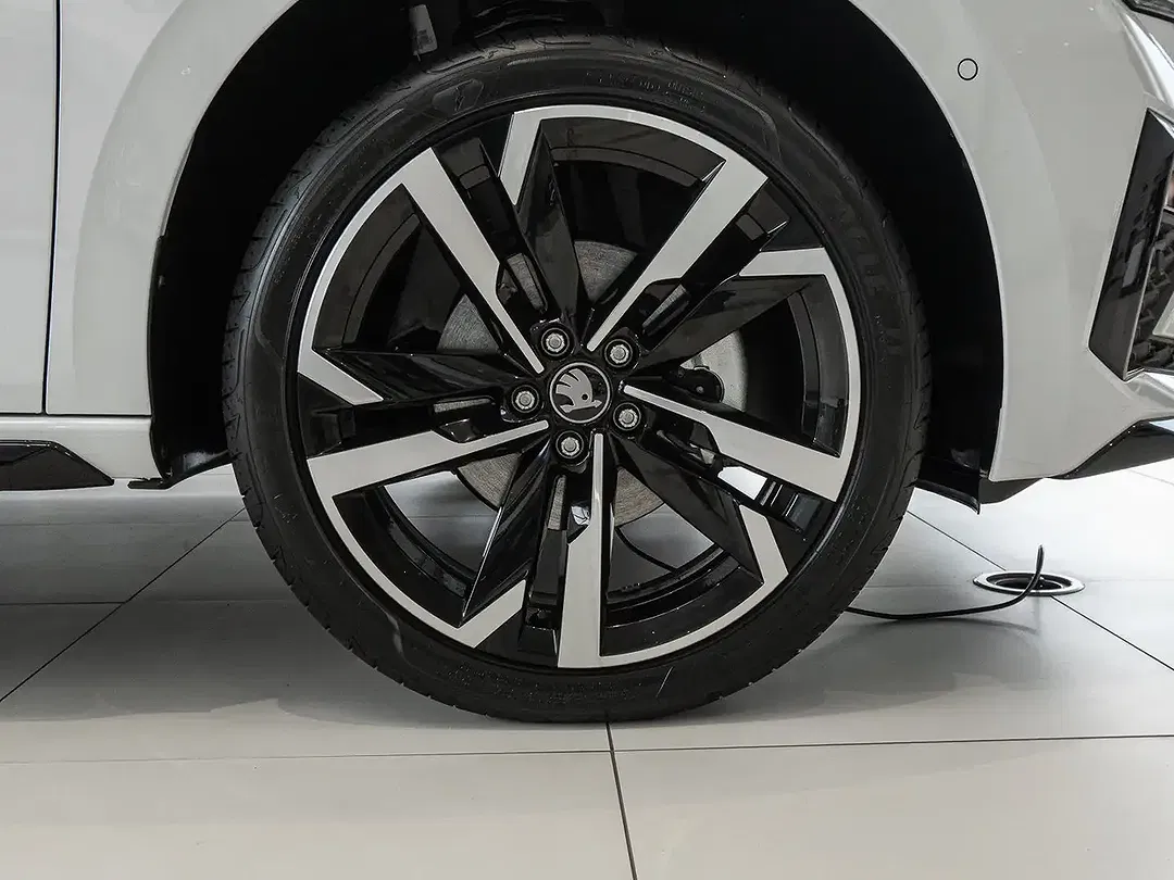 Skoda Scala - Thumbnail 3