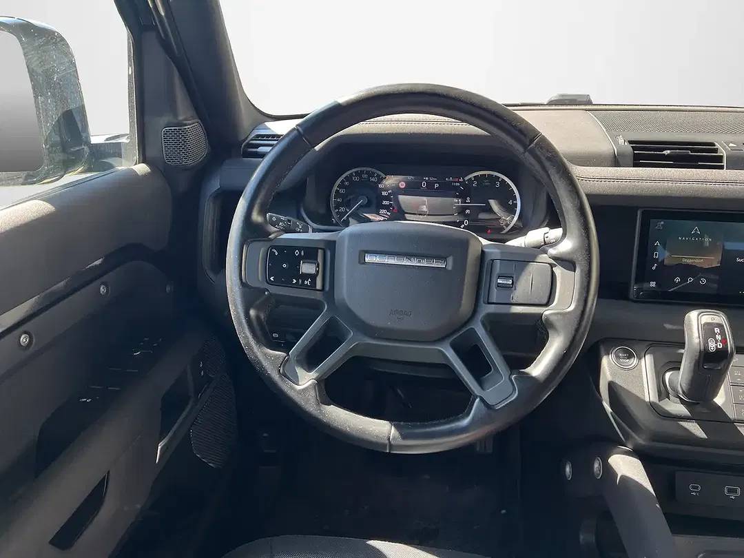 Land Rover Defender - Thumbnail 10