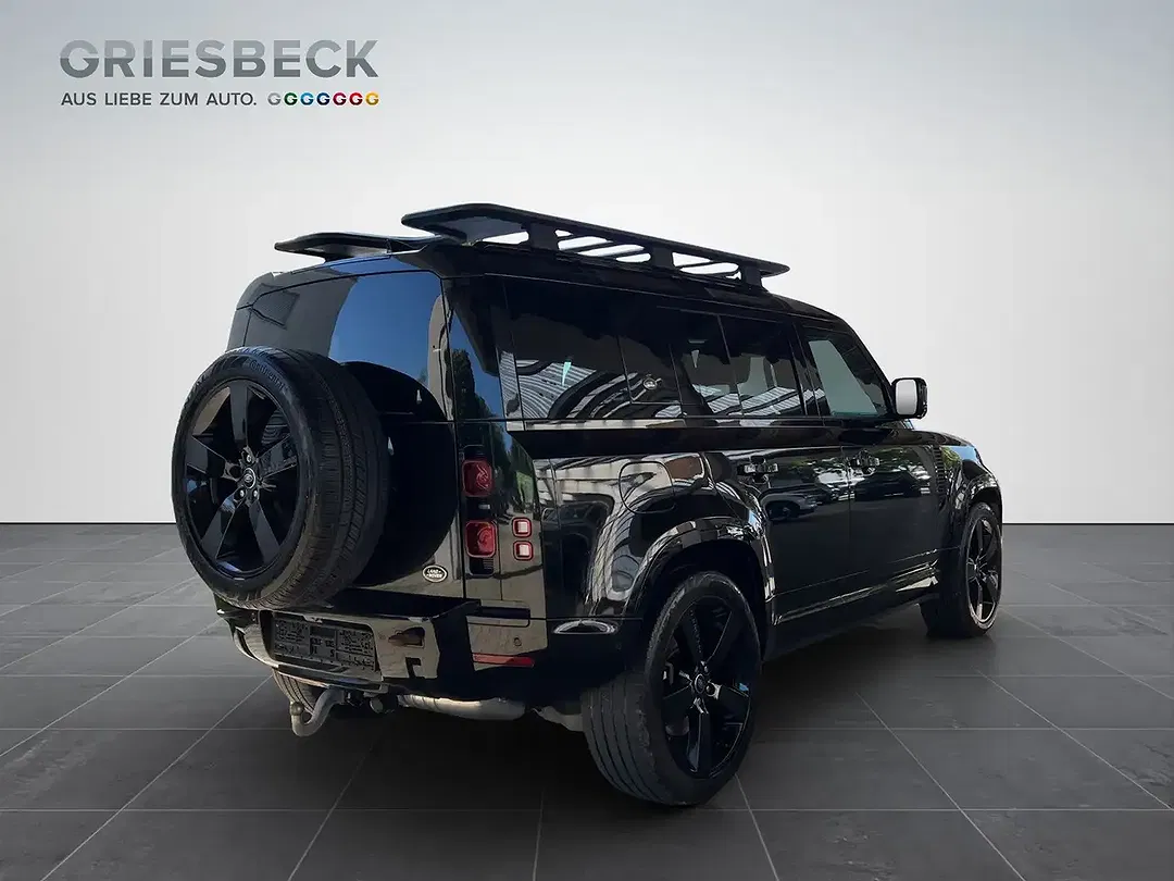 Land Rover Defender - Thumbnail 5