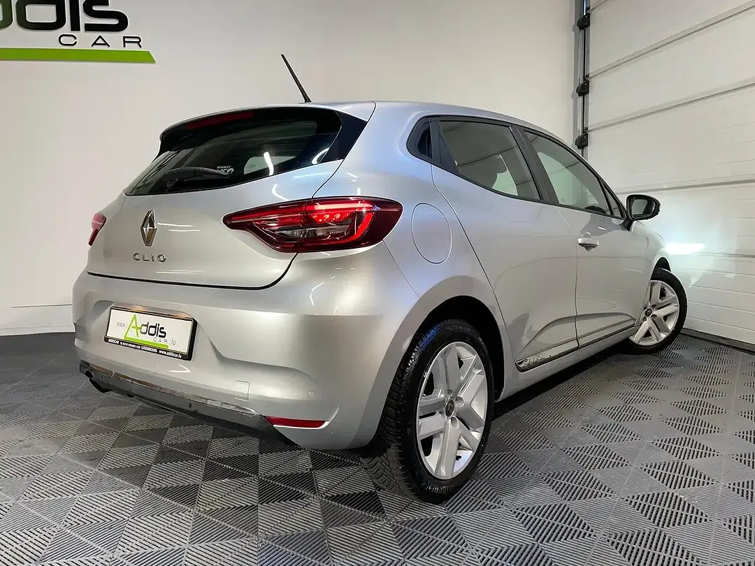 Renault Clio - Thumbnail 15