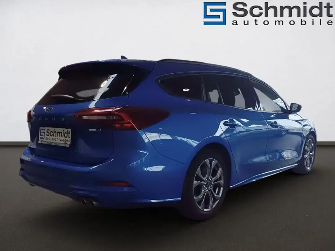 Ford Focus - Thumbnail 4