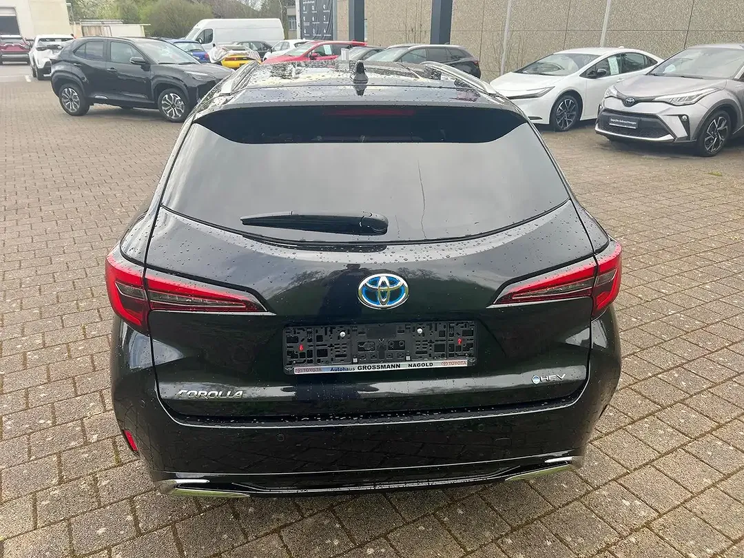 Toyota Corolla - Thumbnail 14