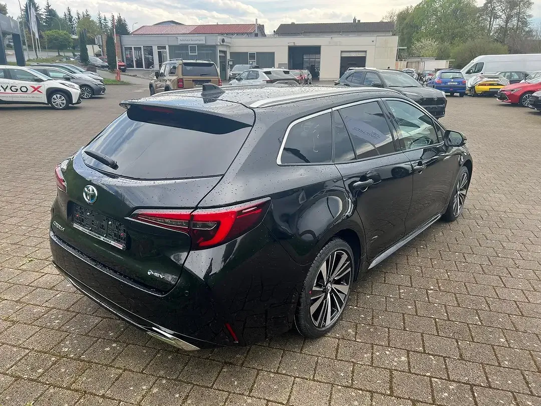 Toyota Corolla - Thumbnail 15