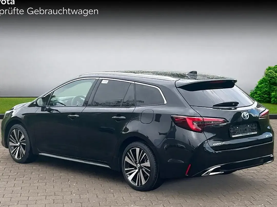 Toyota Corolla - Thumbnail 2