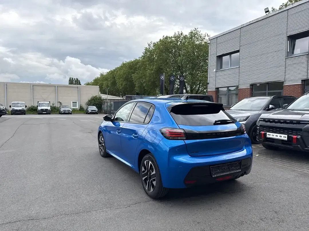 Peugeot 208 - Thumbnail 7