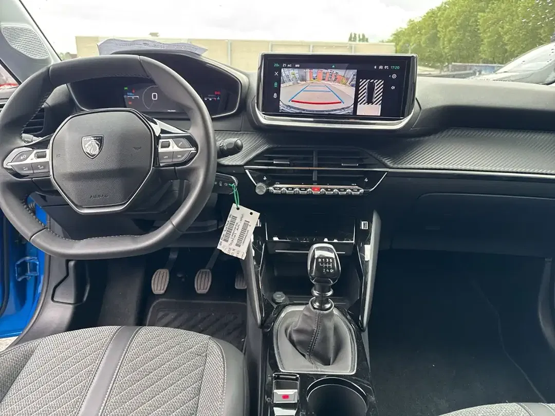 Peugeot 208 - Thumbnail 8