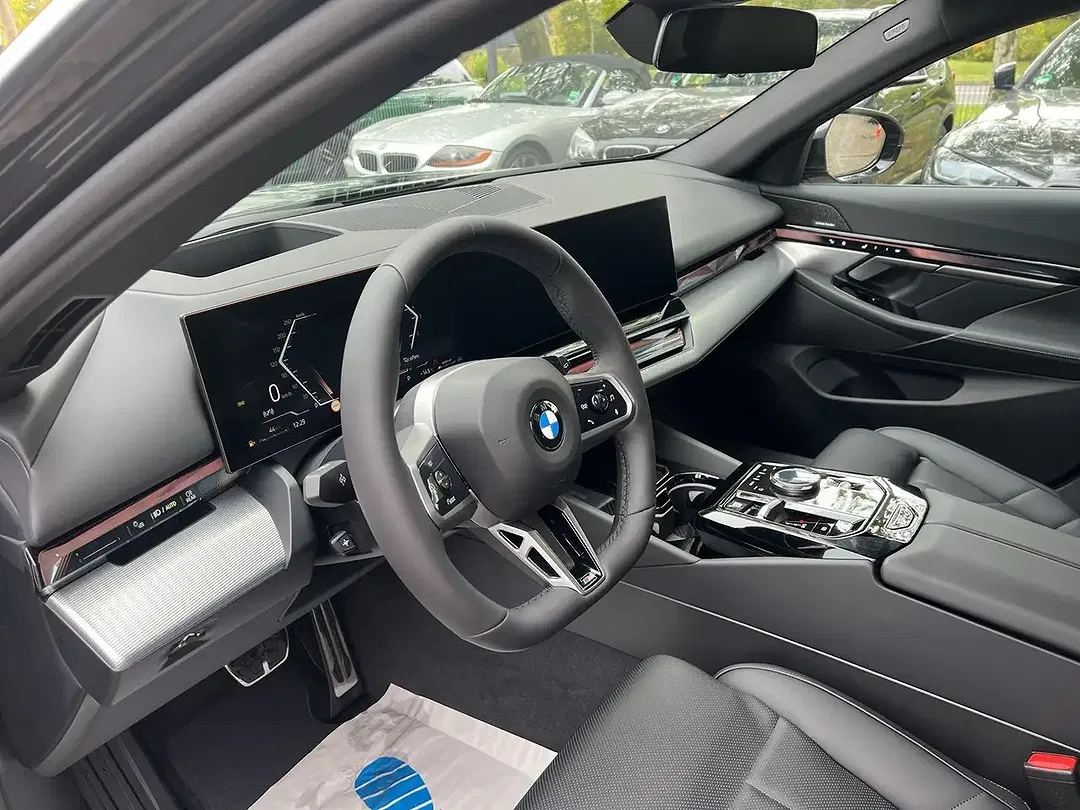 BMW 520 - Thumbnail 8