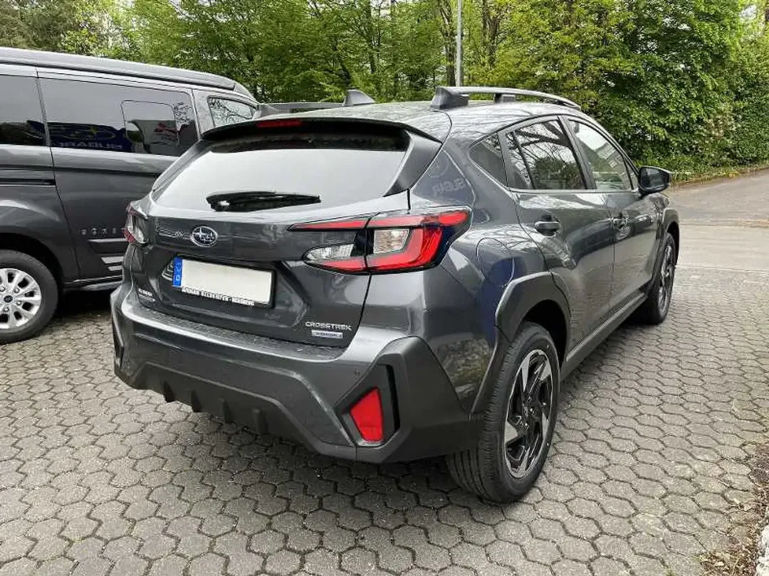 Subaru Crosstrek - Thumbnail 4