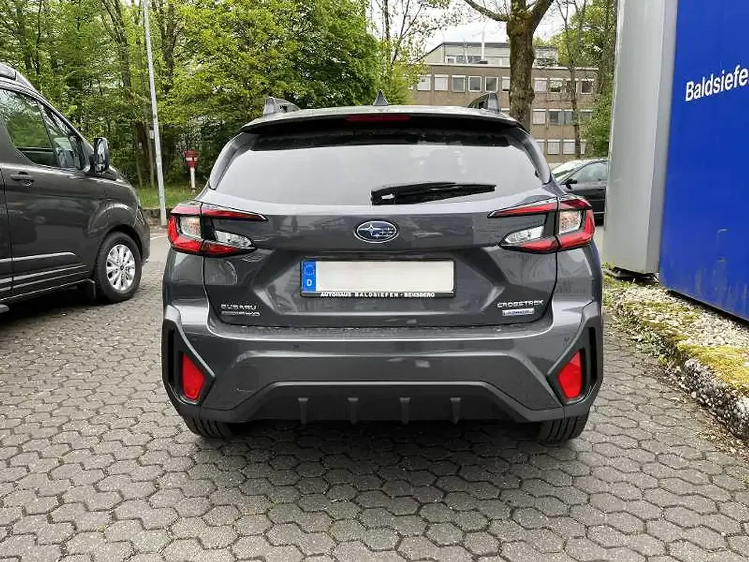 Subaru Crosstrek - Thumbnail 5