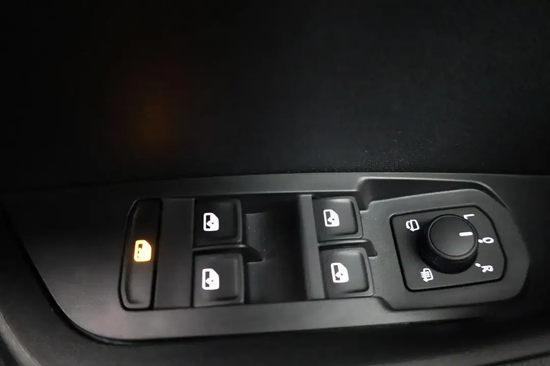 Skoda Karoq - Thumbnail 7