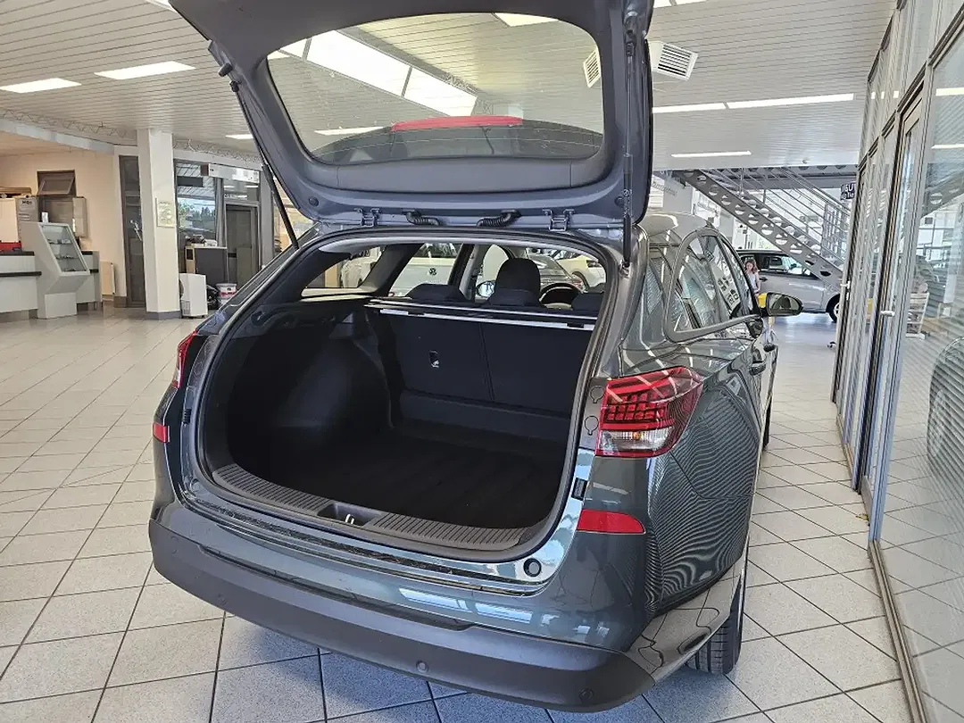 Hyundai i30 - Thumbnail 3