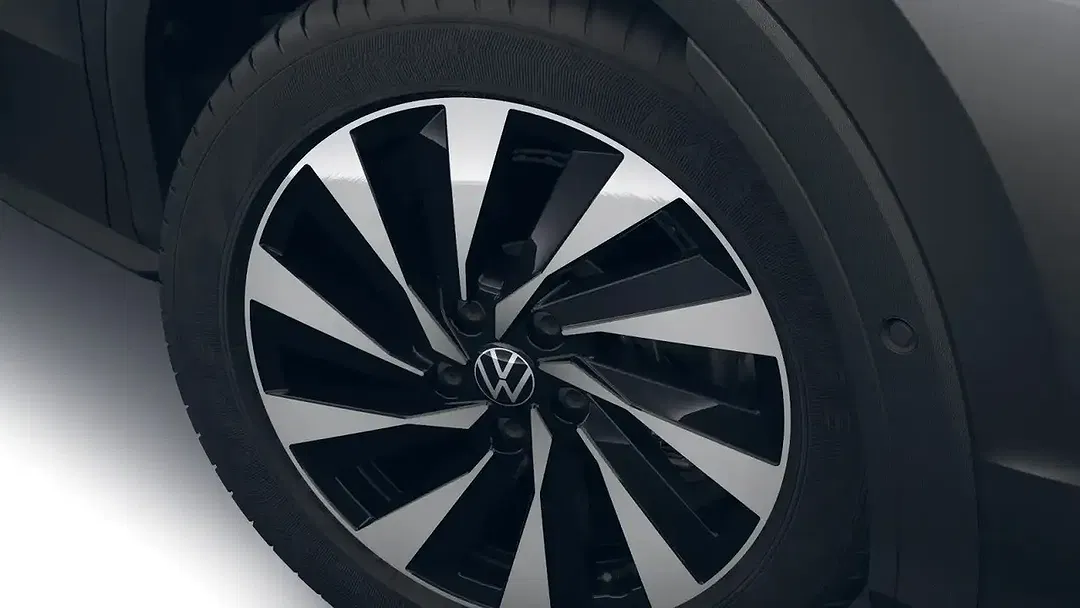 Volkswagen T-Roc - Thumbnail 3