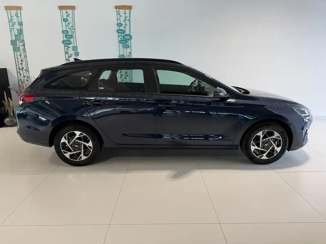 Hyundai i30 - Thumbnail 3