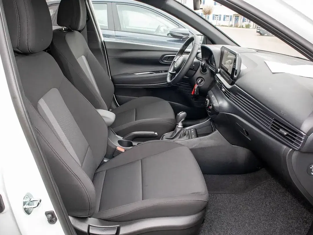 Hyundai i20 - Thumbnail 6
