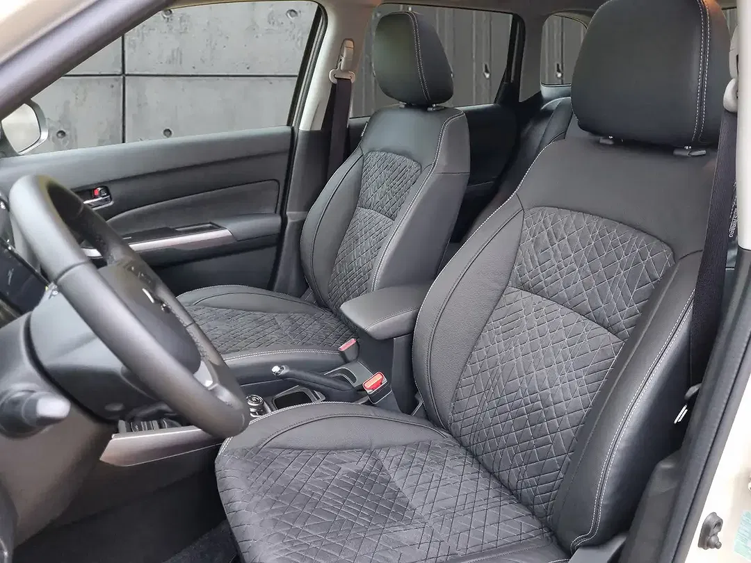 Suzuki Vitara - Thumbnail 14