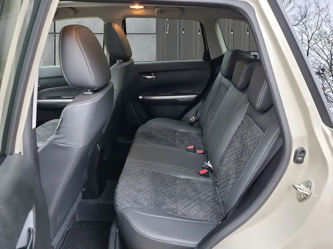 Suzuki Vitara - Thumbnail 15