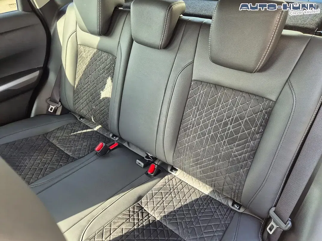 Suzuki Vitara - Thumbnail 12