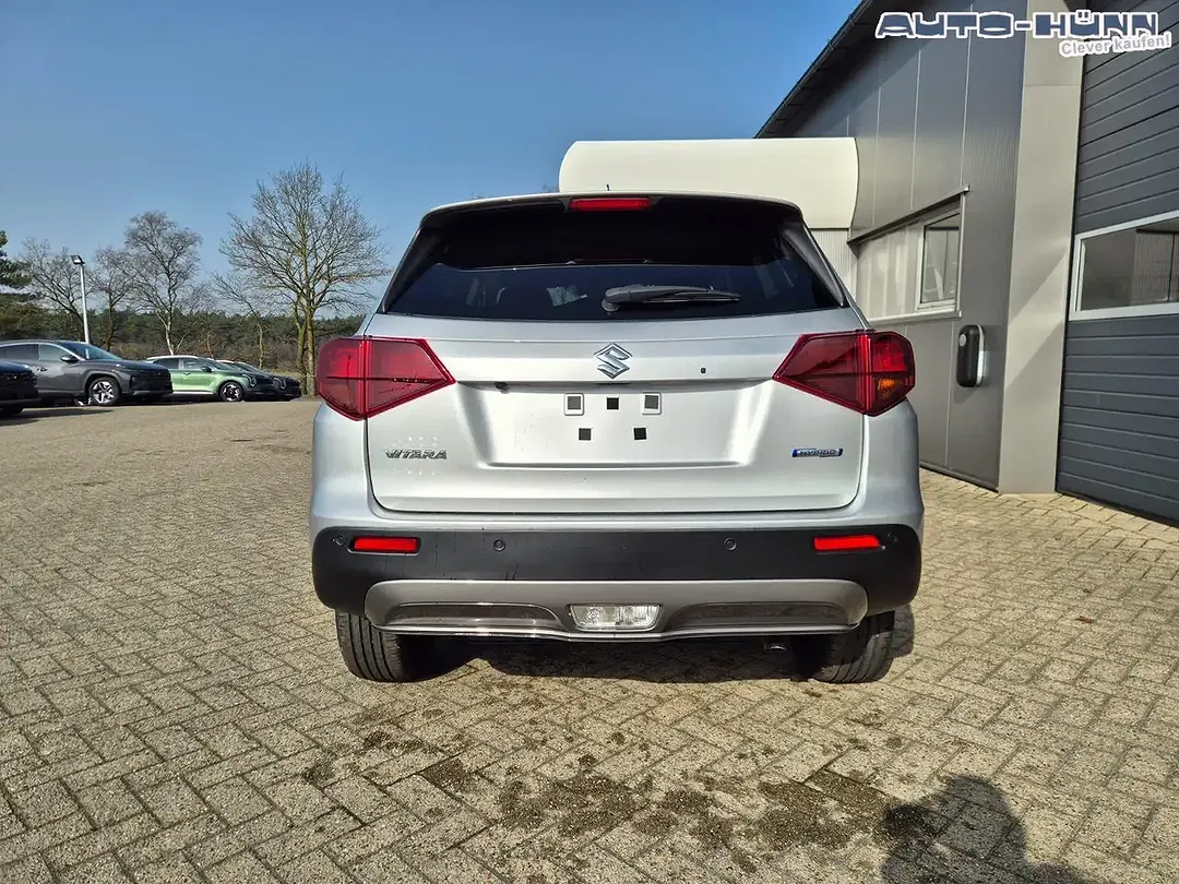 Suzuki Vitara - Thumbnail 4