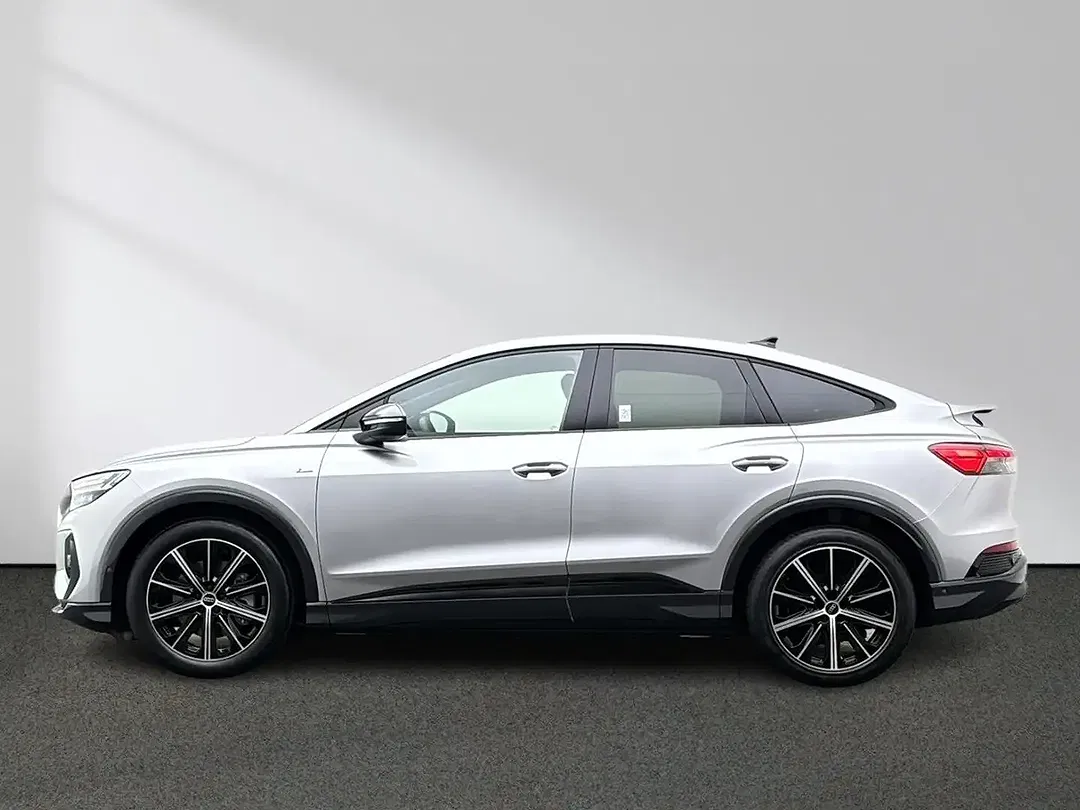 Audi Q4 e-tron - Thumbnail 1